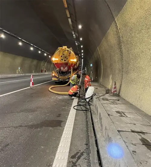 衢州隧道排水渠清淤